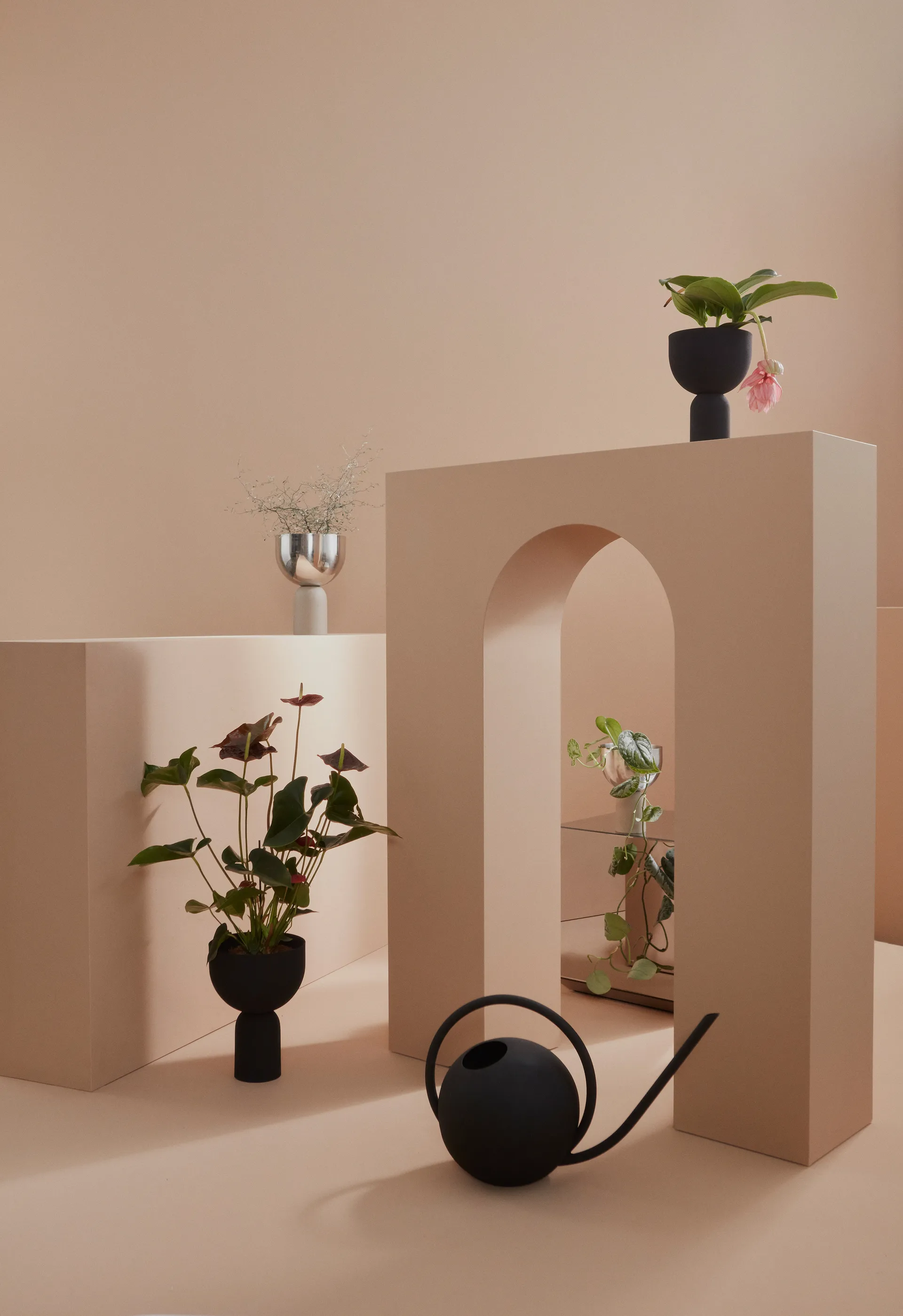 Vaso da fiori Torus Ø 17 cm, Nero-nero AYTM