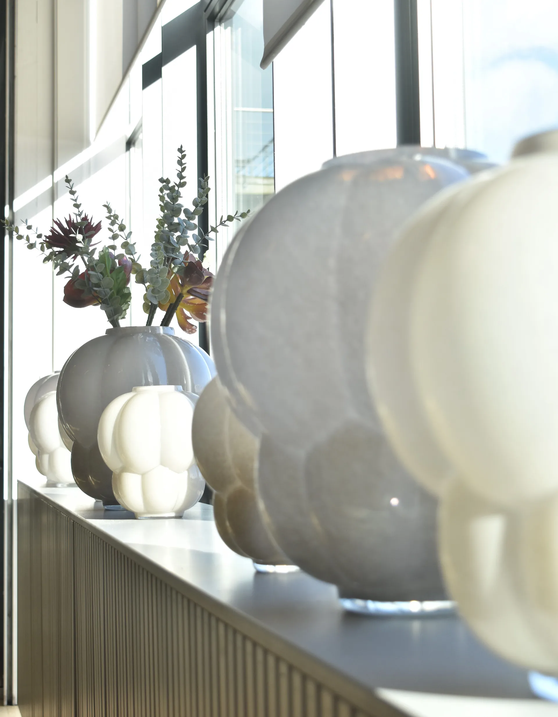 Vaso Uva 35 cm, Grigio Colomba AYTM