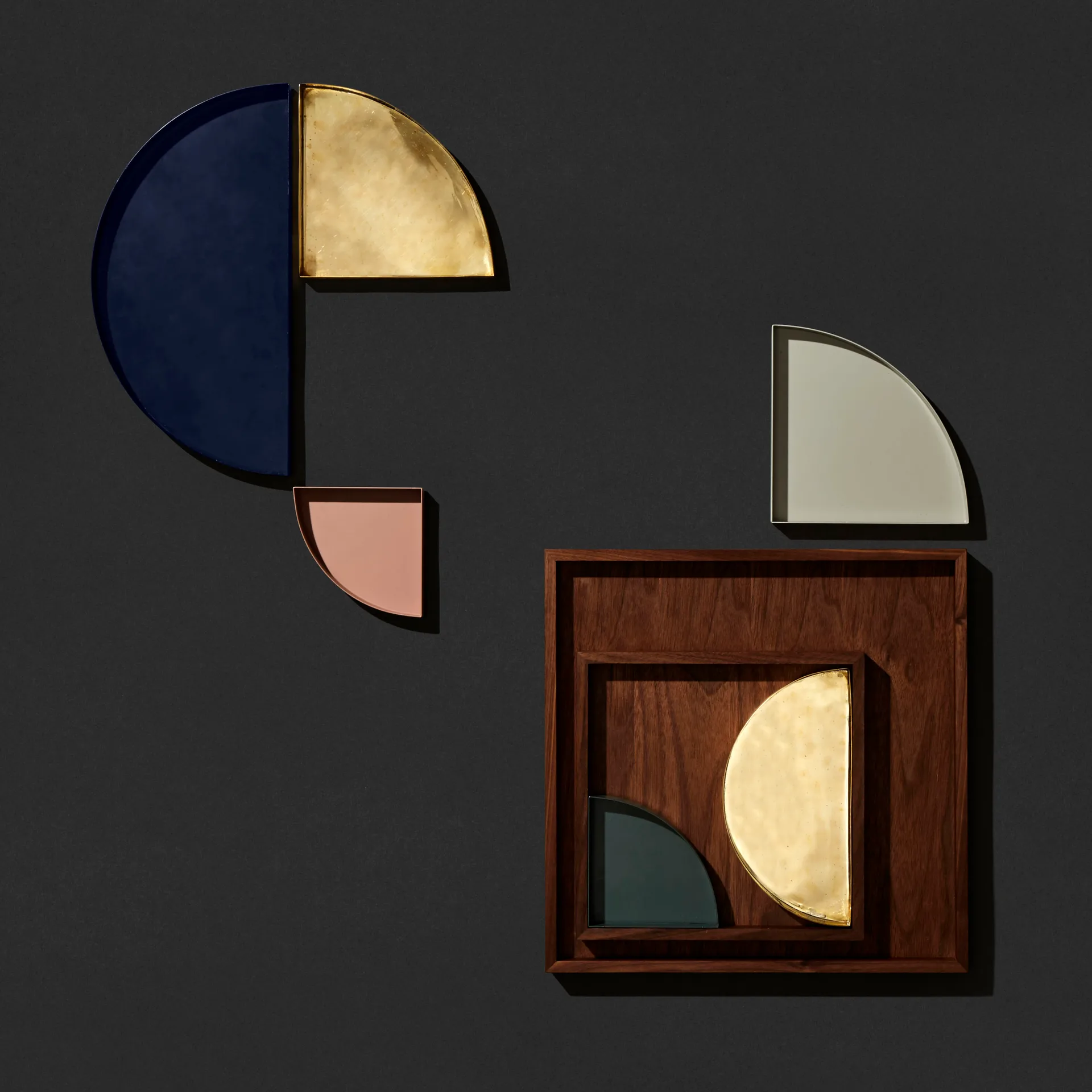 Vassoio quadrato Unity noce, piccolo AYTM