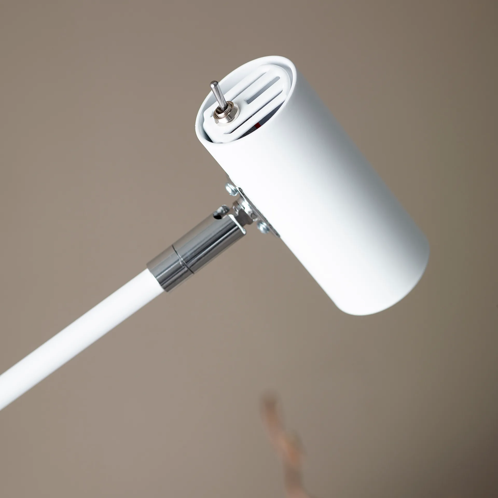 Lampada da terra Cato, bianco opaco Belid