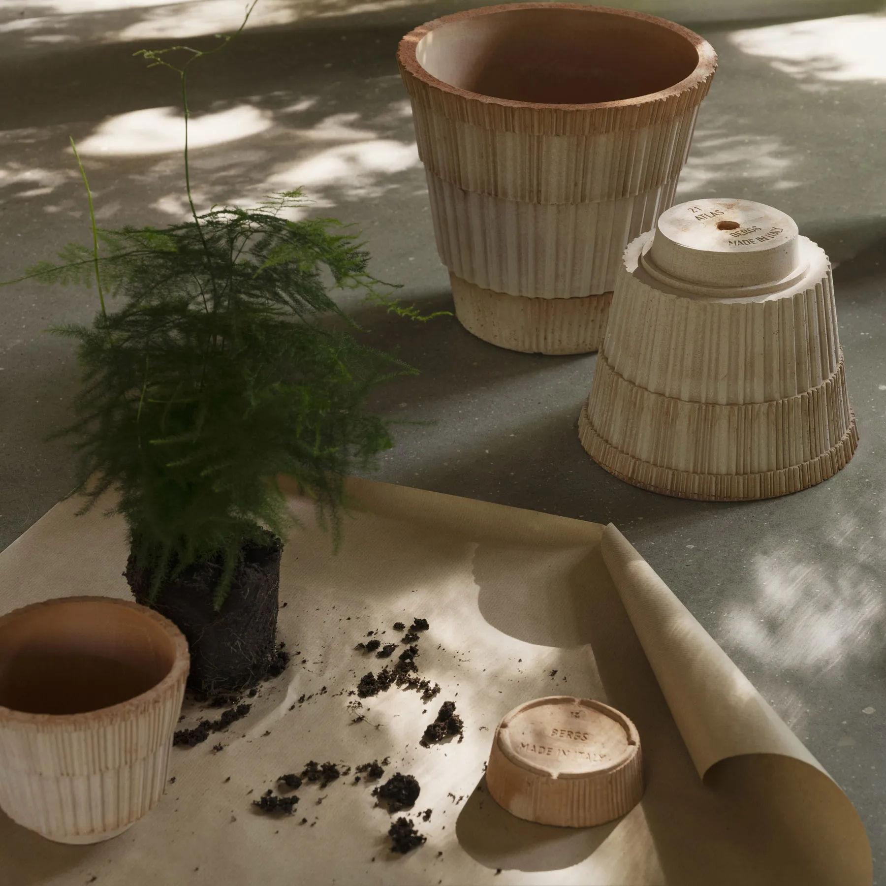 Vaso Atlas raw con sottovaso, Rosa, Ø16 cm Bergs Potter