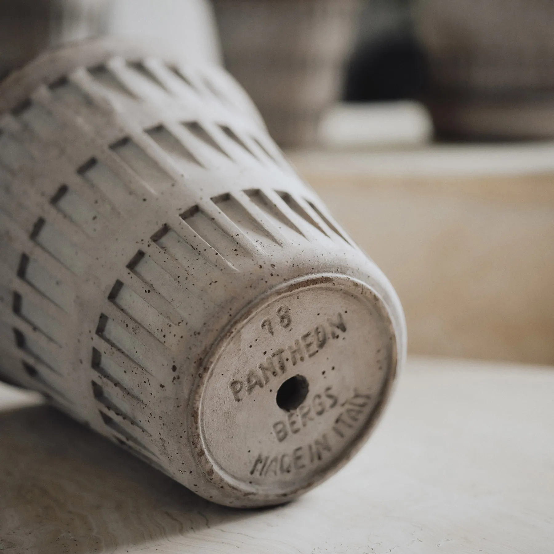 Vaso Pantheon raw, Grigio, Ø18 cm Bergs Potter