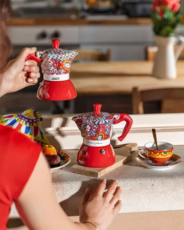 Bialetti x Dolce & Gabbana caffettiera moka per induzione - Carretto siciliano, 2 tazze - Bialetti
