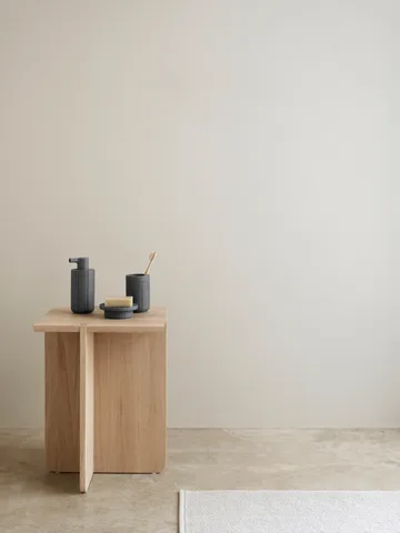 Kua portaspazzolino - Cedar Wood, Ø7x11 cm - blomus