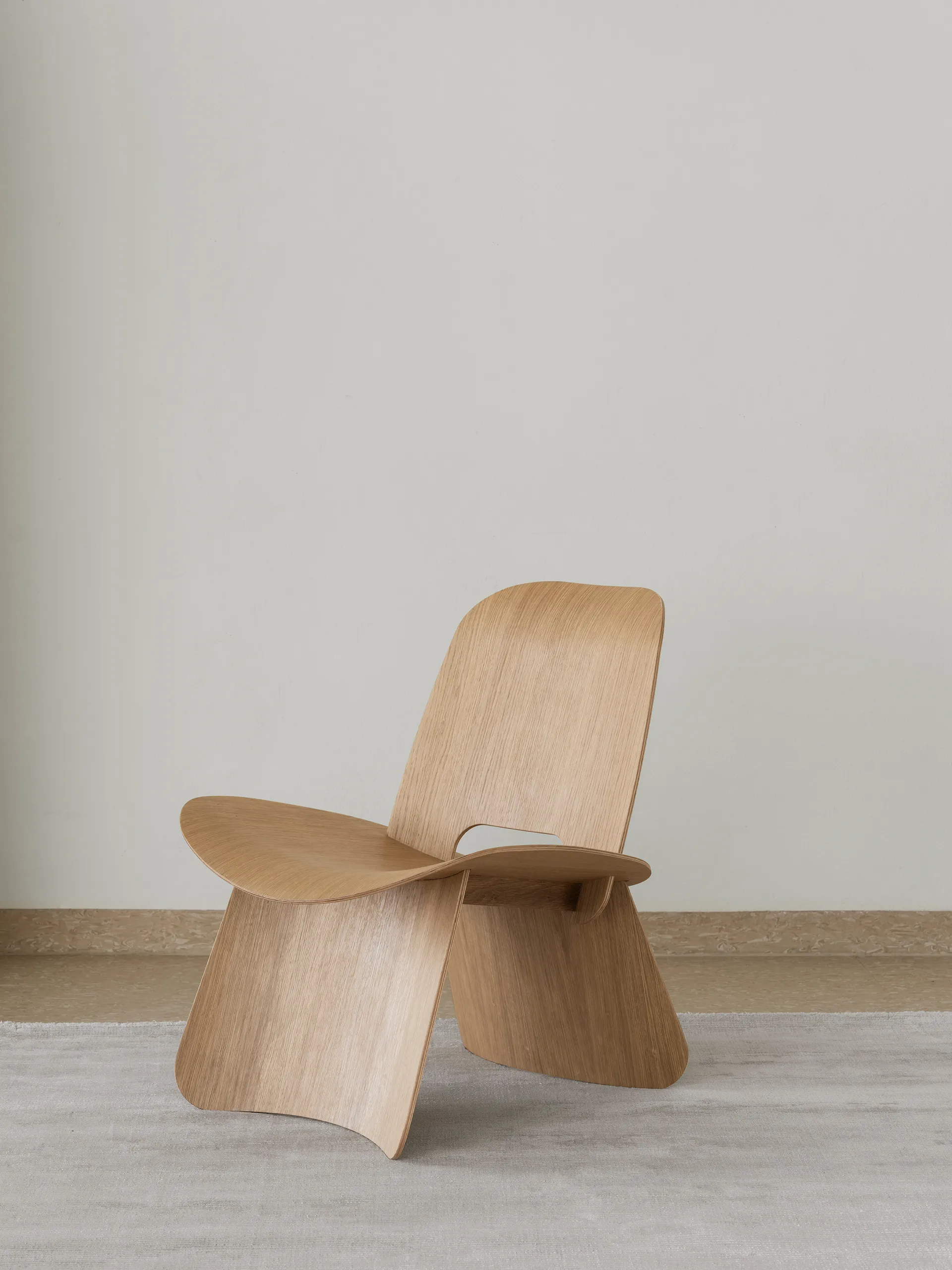 Sedia Nagomi , Plywood oliato blomus