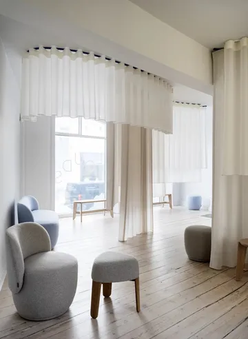 Sgabello Kuon Ø47x45 cm - Boucla beige - blomus