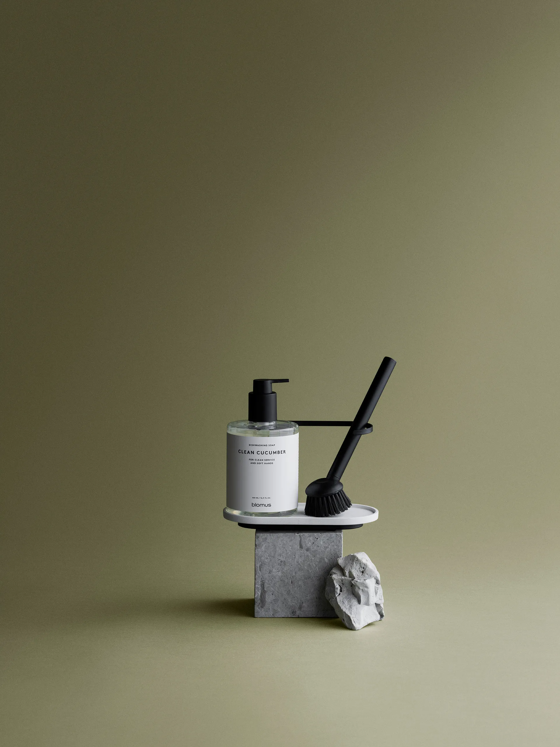 Spazzola per piatti Arja, Nero blomus