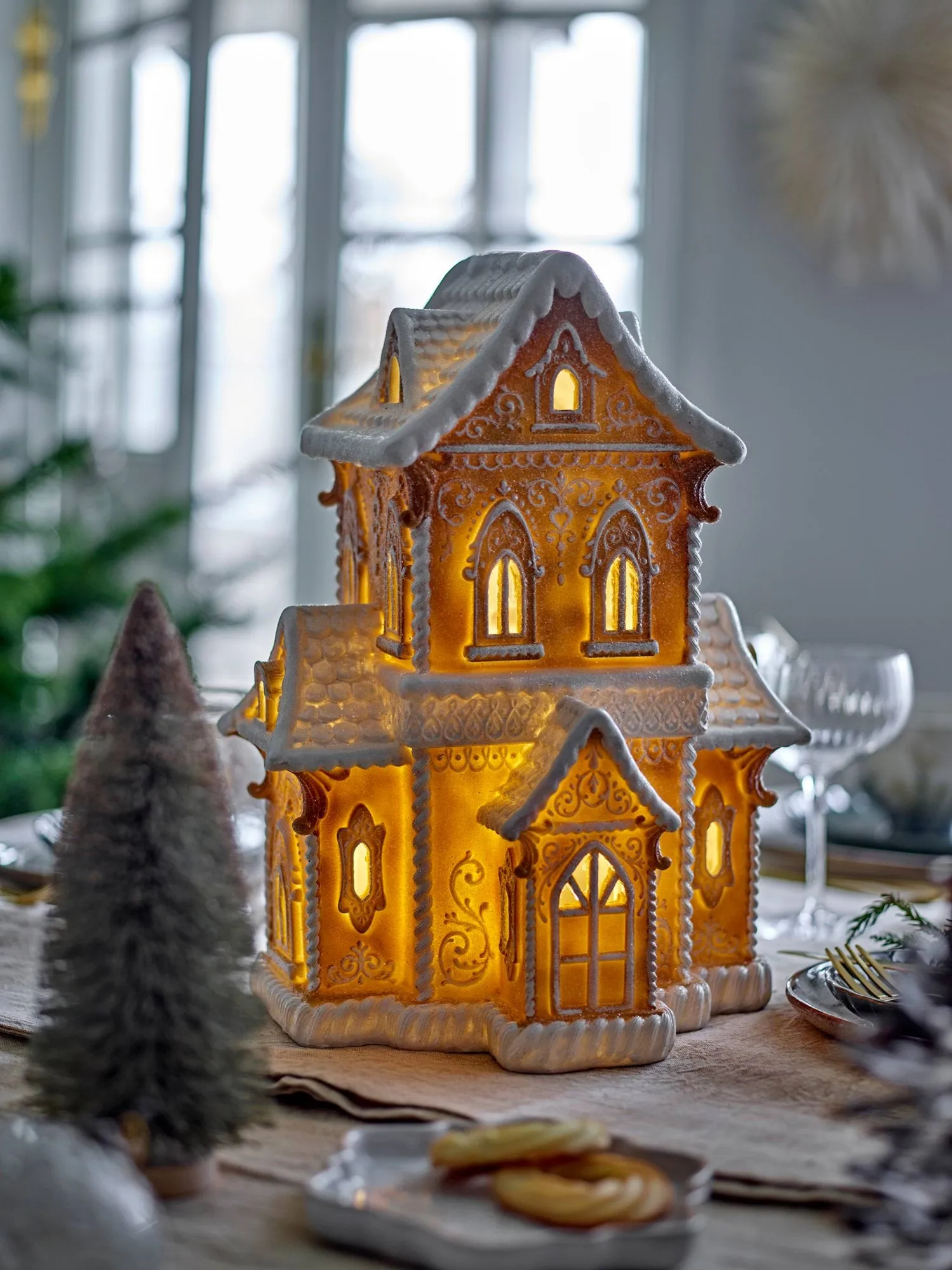 Kevin casetta decorativa con luce, Marrone, 37 cm Bloomingville