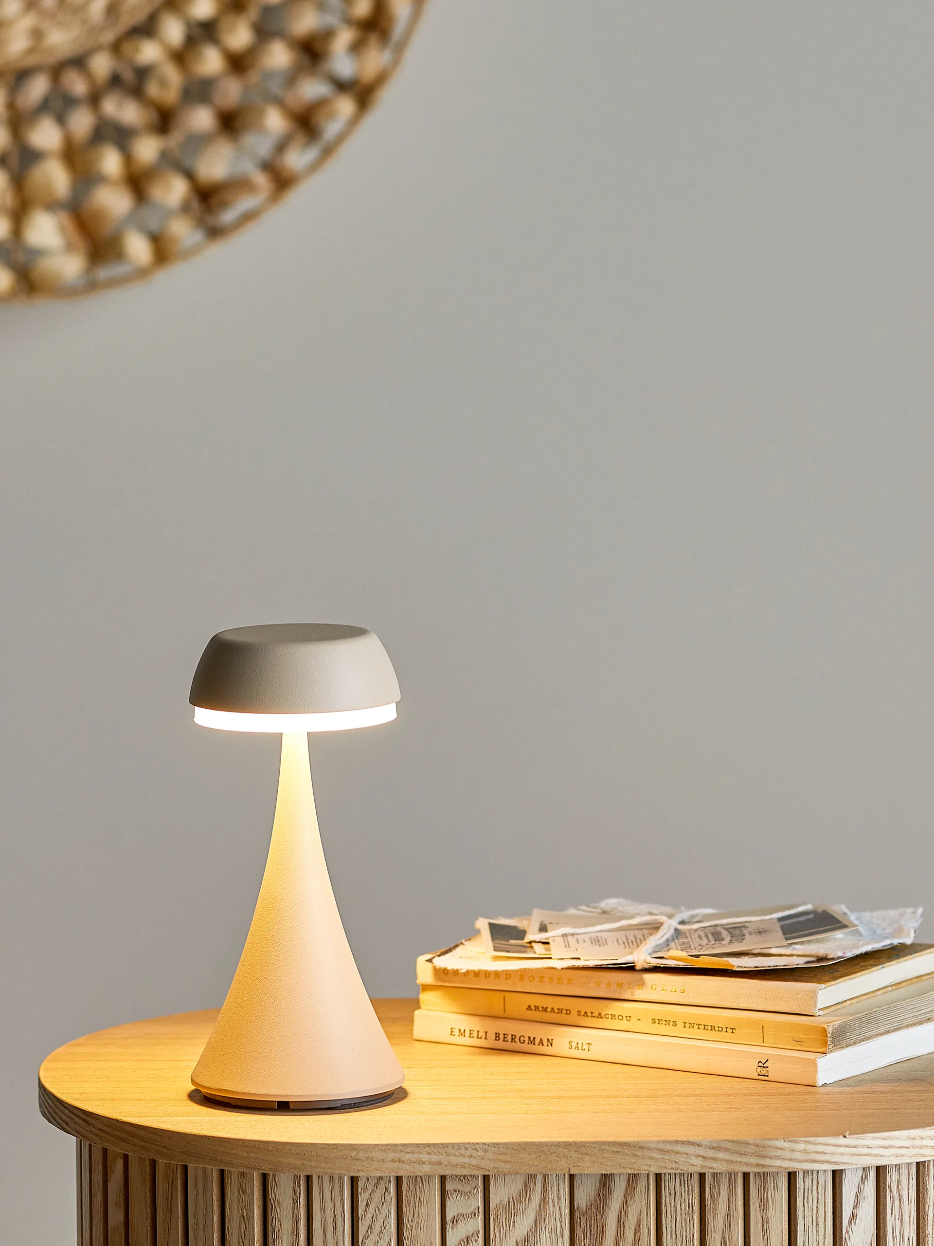 Lampada da tavolo portatile Pepple , Naturale Bloomingville