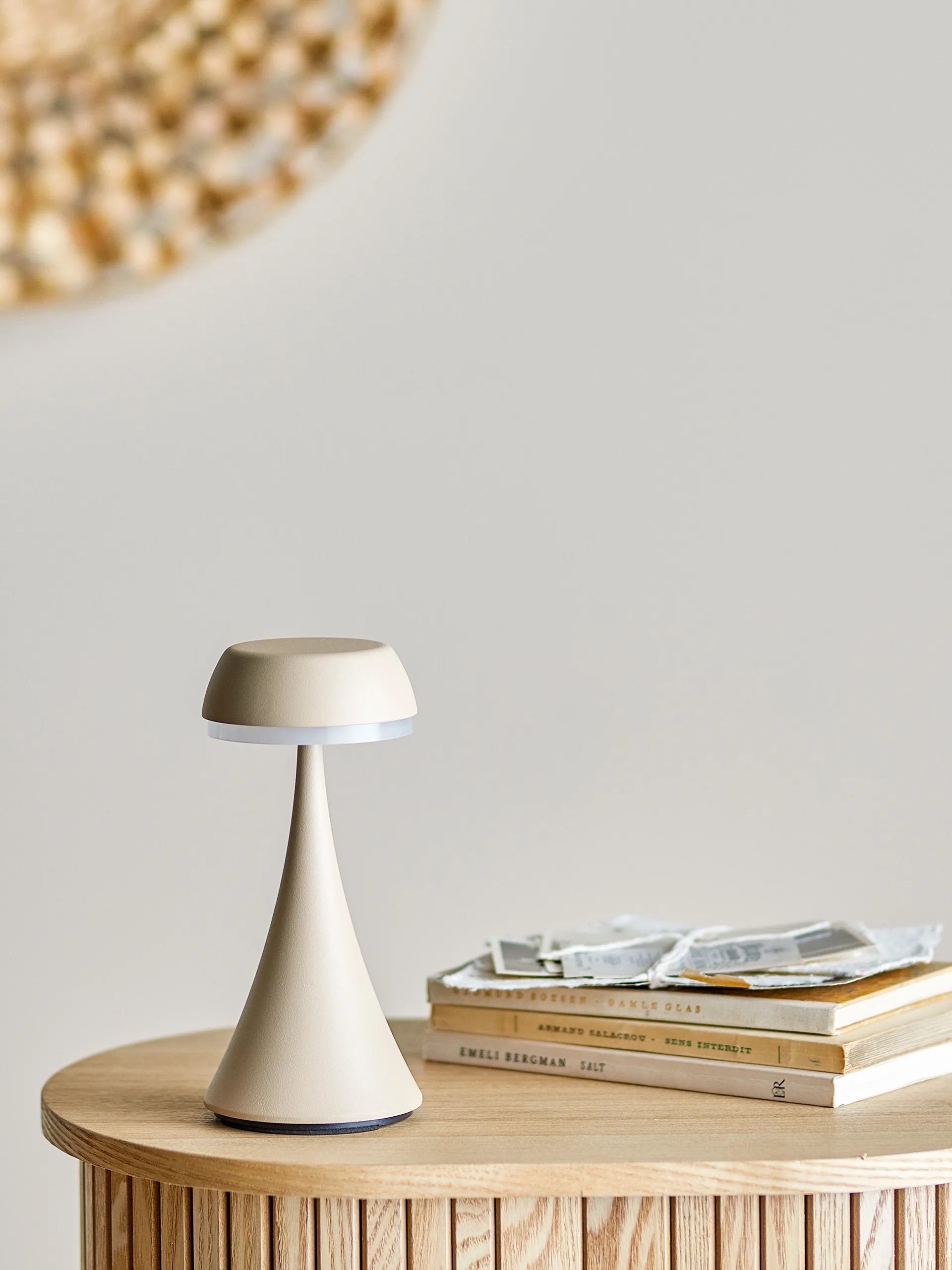 Lampada da tavolo portatile Pepple , Naturale Bloomingville