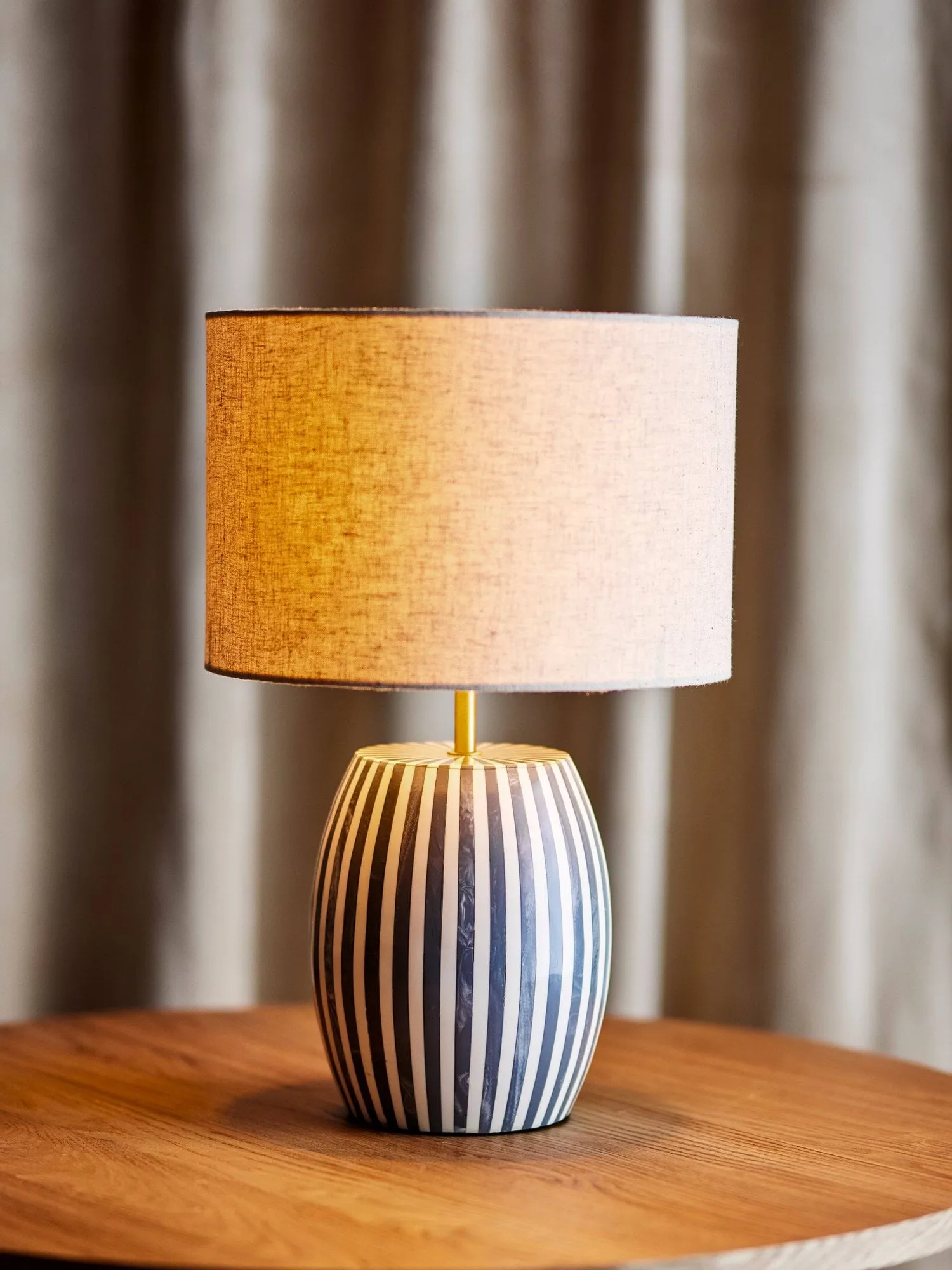 Tali lampada da tavolo, Multicolore, Ø30 cm Bloomingville