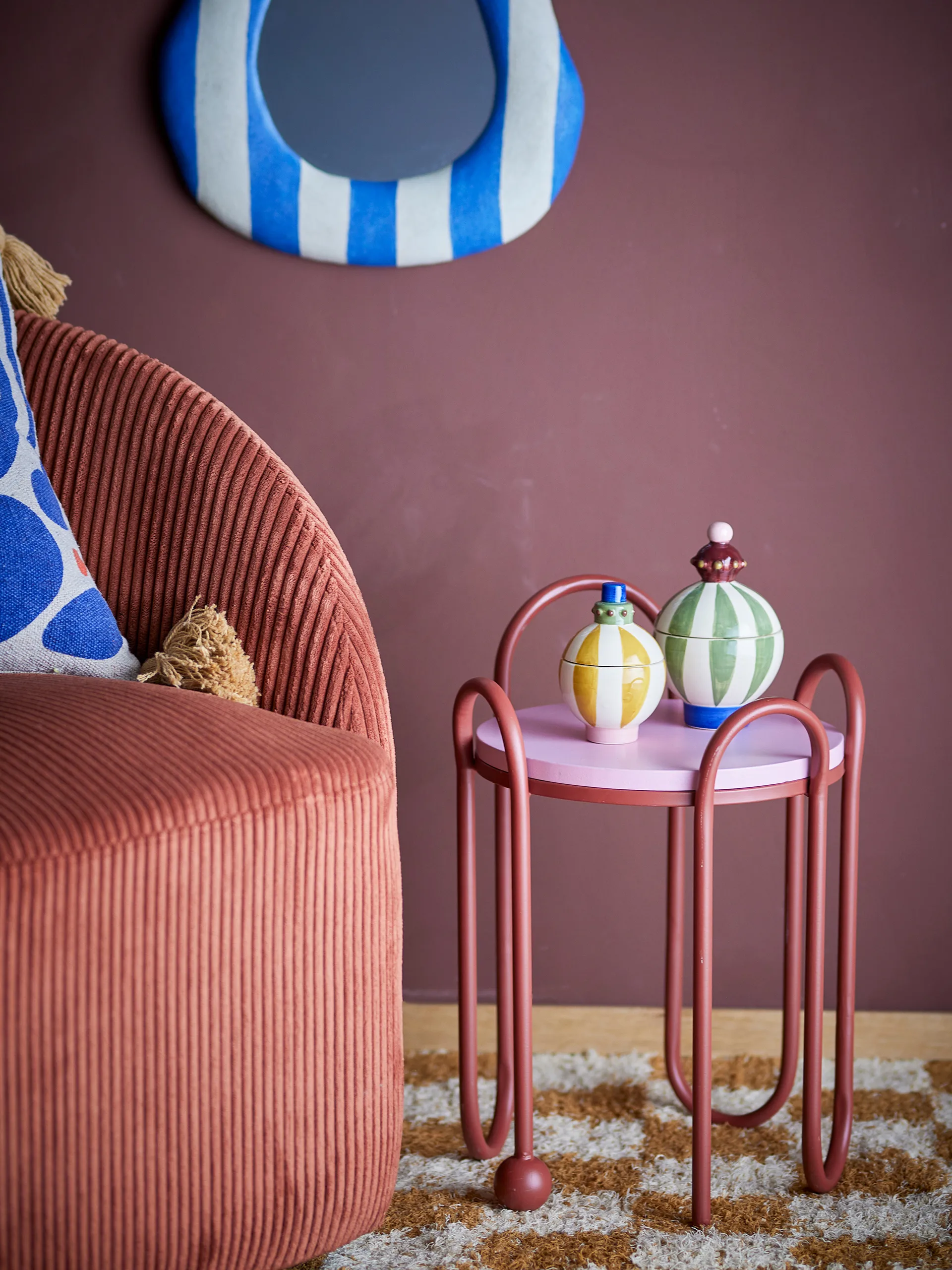 Tavolino laterale Whimsica Ø30,5 cm, Rosso Bloomingville