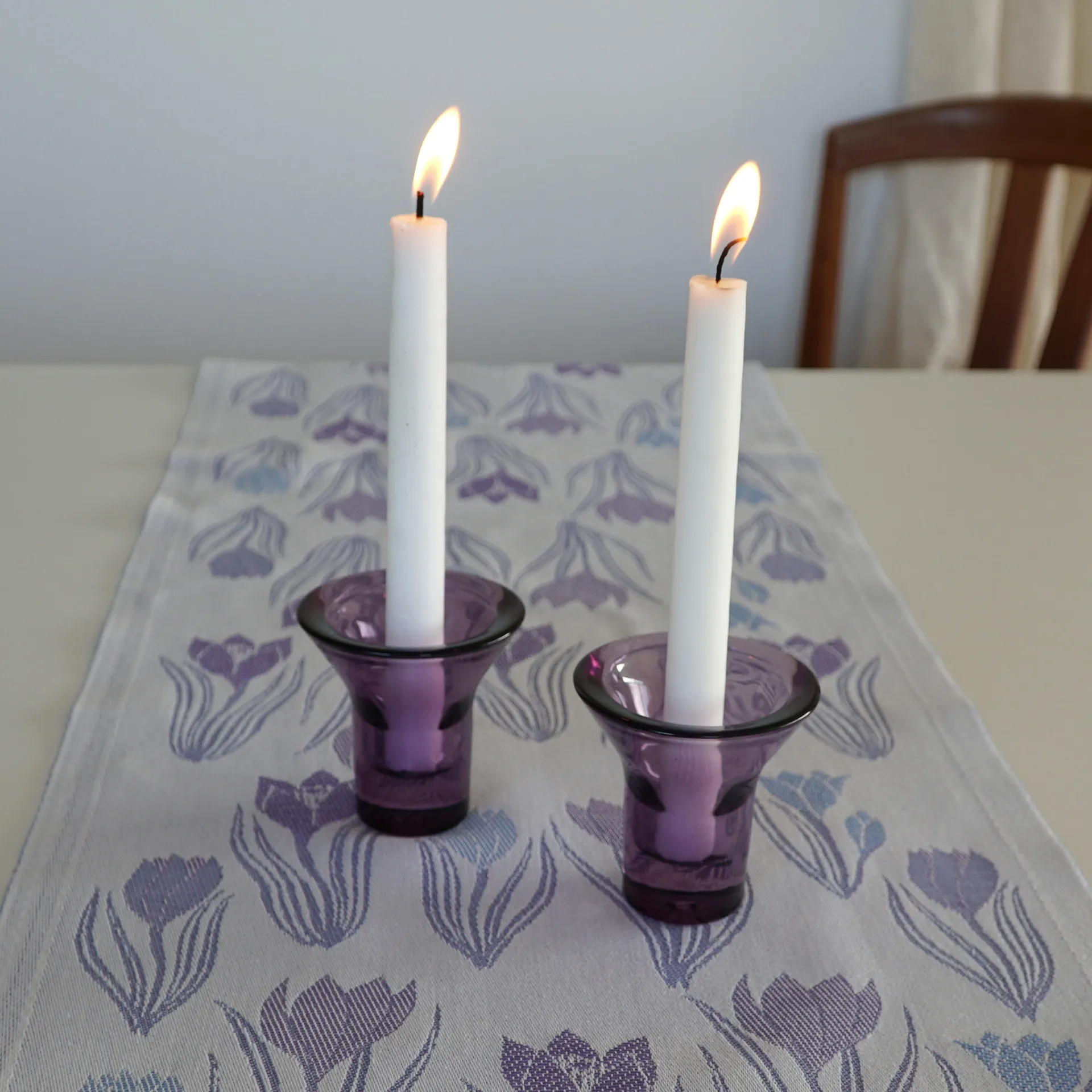 Candelabro Lumi 8 cm, Viola Born In Sweden