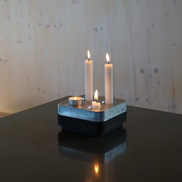 Ciotola di sughero per quattro candele 16x16 cm - Nero - Born In Sweden