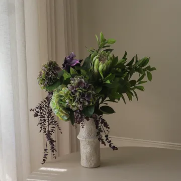 Aubergine Bloom bouquet artificiale - Calla-ortensia-protea reale, 106 cm, 12 pz - Botané