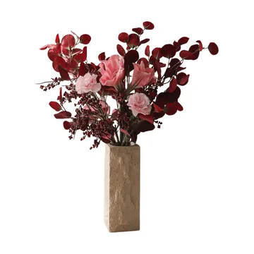 Bouquet artificiale Burgundy blush - Amarillide, garofano, rami di bacche, eucalipto, 84 cm - Botané