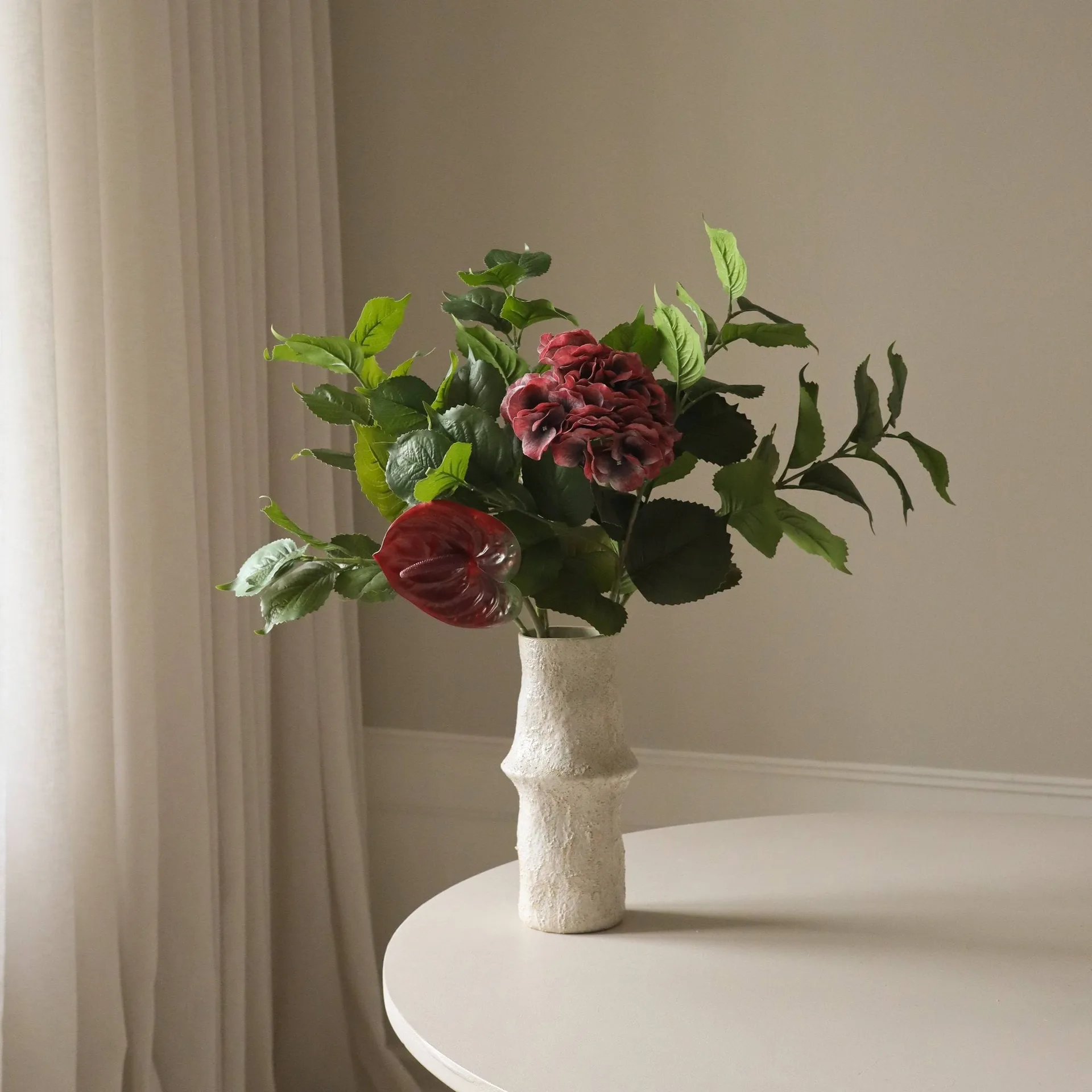 Bouquet artificiale Velvet rouge, Ortensia-rosso anthurium 6 pz Botané