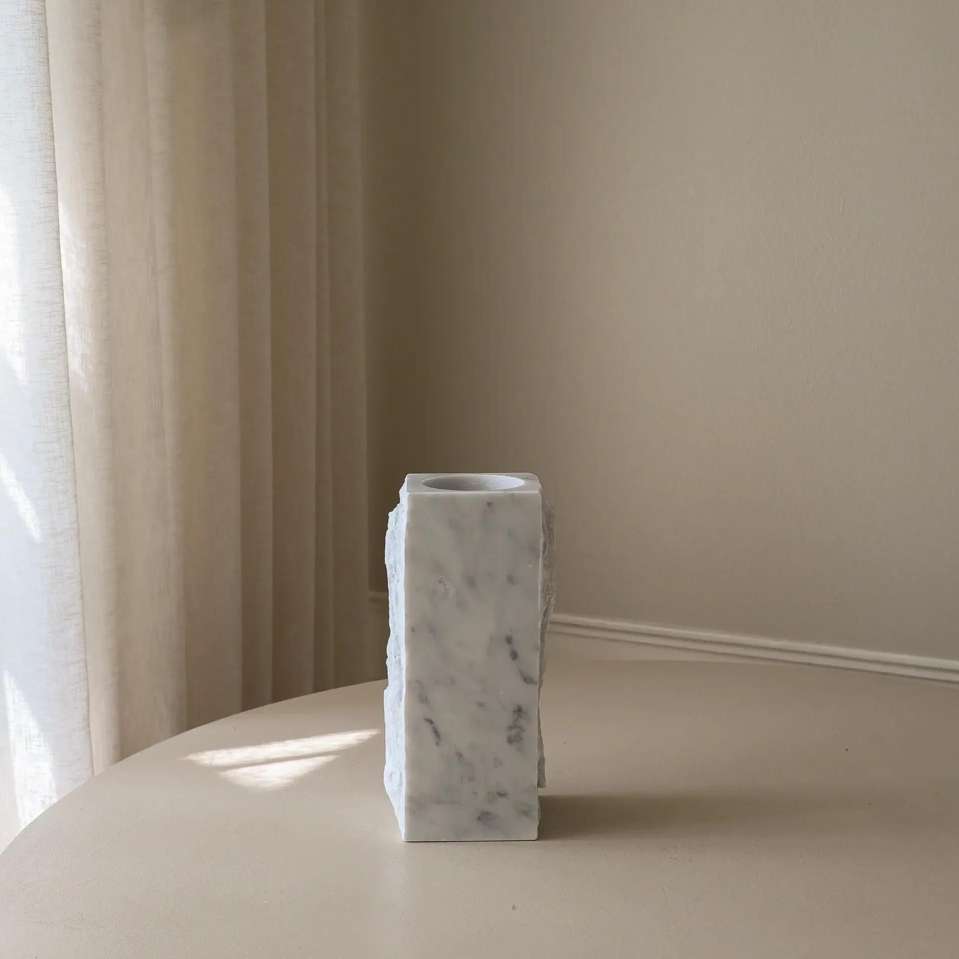 Carrara Edge vaso in marmo, Medium, 30 cm Botané