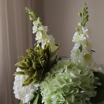 Enchanted Matcha bouquet artificiale - Delfinio-amaranto-ortensia-cactus, 9 pz - Botané