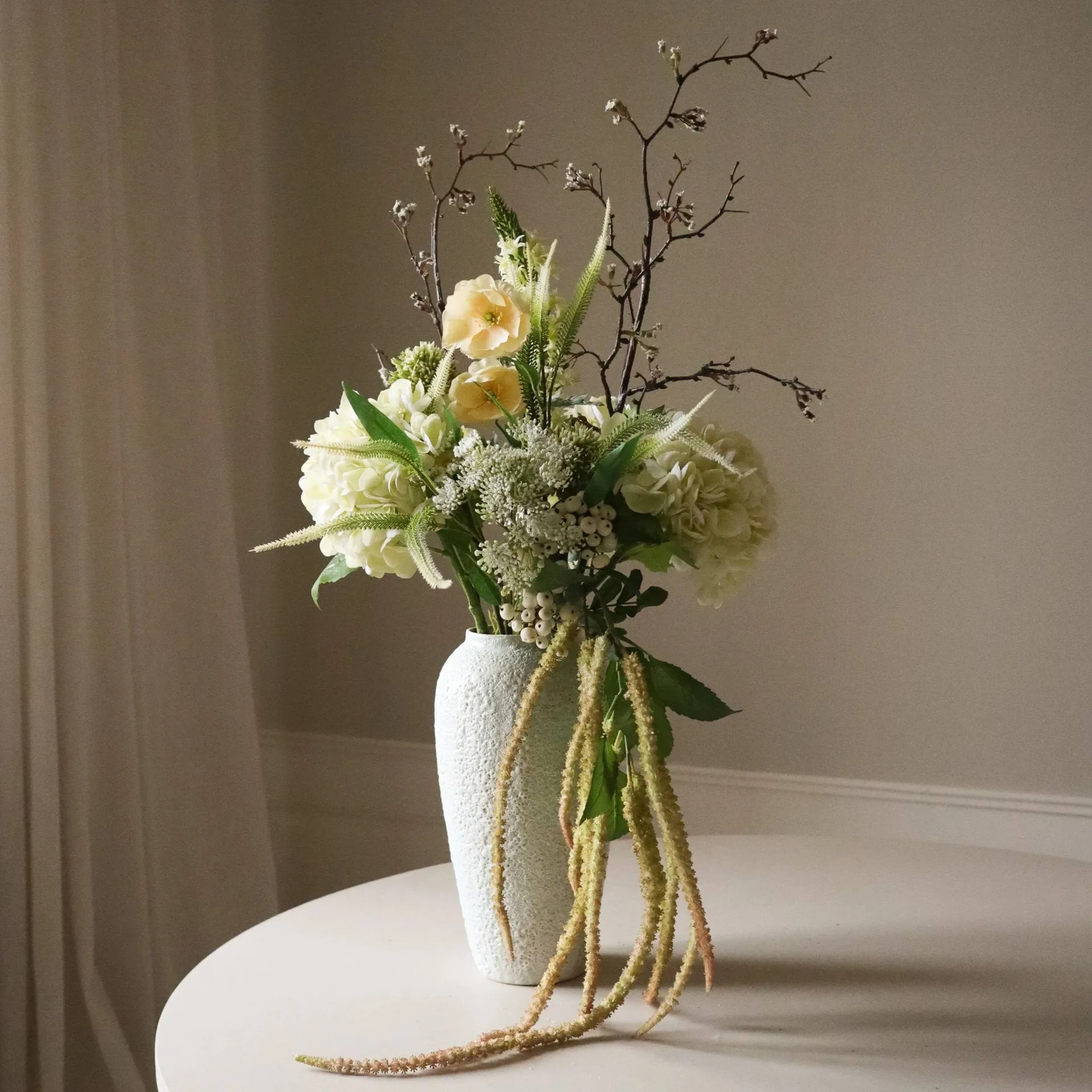 Ivory Cascade bouquet artificiale, Ramo di sinfony, ramo di ciliegio, papavero, ortensia 13 pz Botané