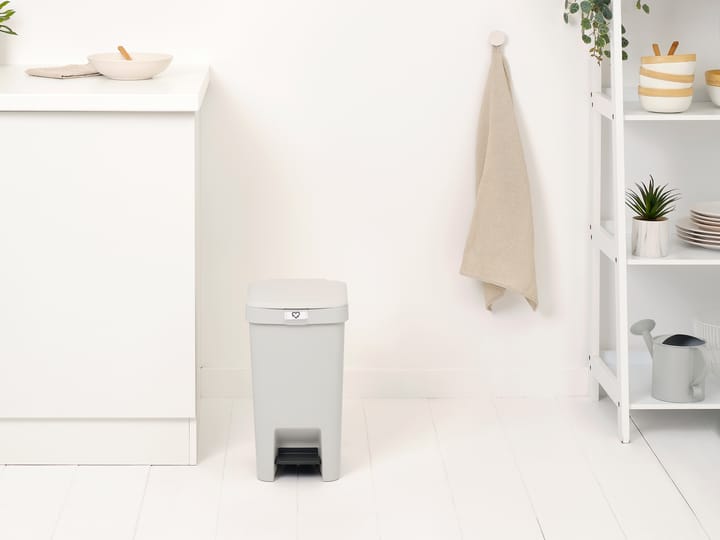 Cestino a pedale StepUp 16 L, Grigio chiaro Brabantia
