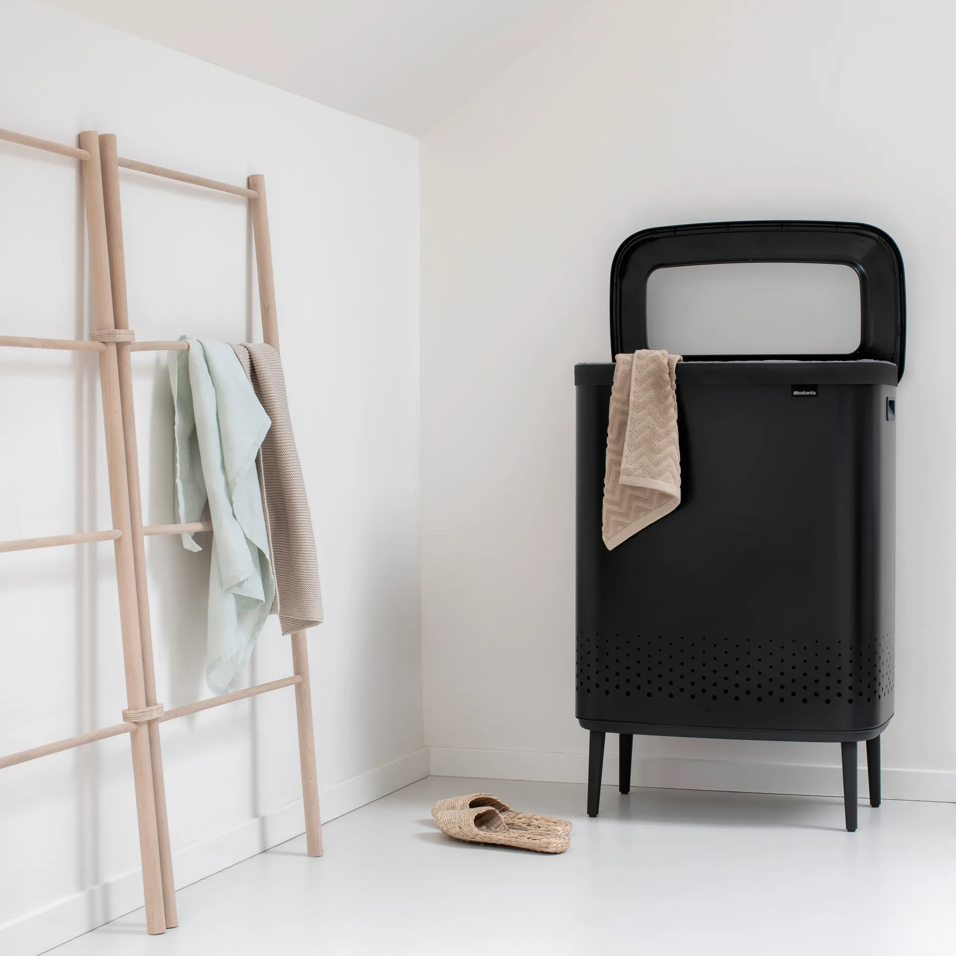Cesto biancheria Bo alto 2x45 L, nero opaco Brabantia