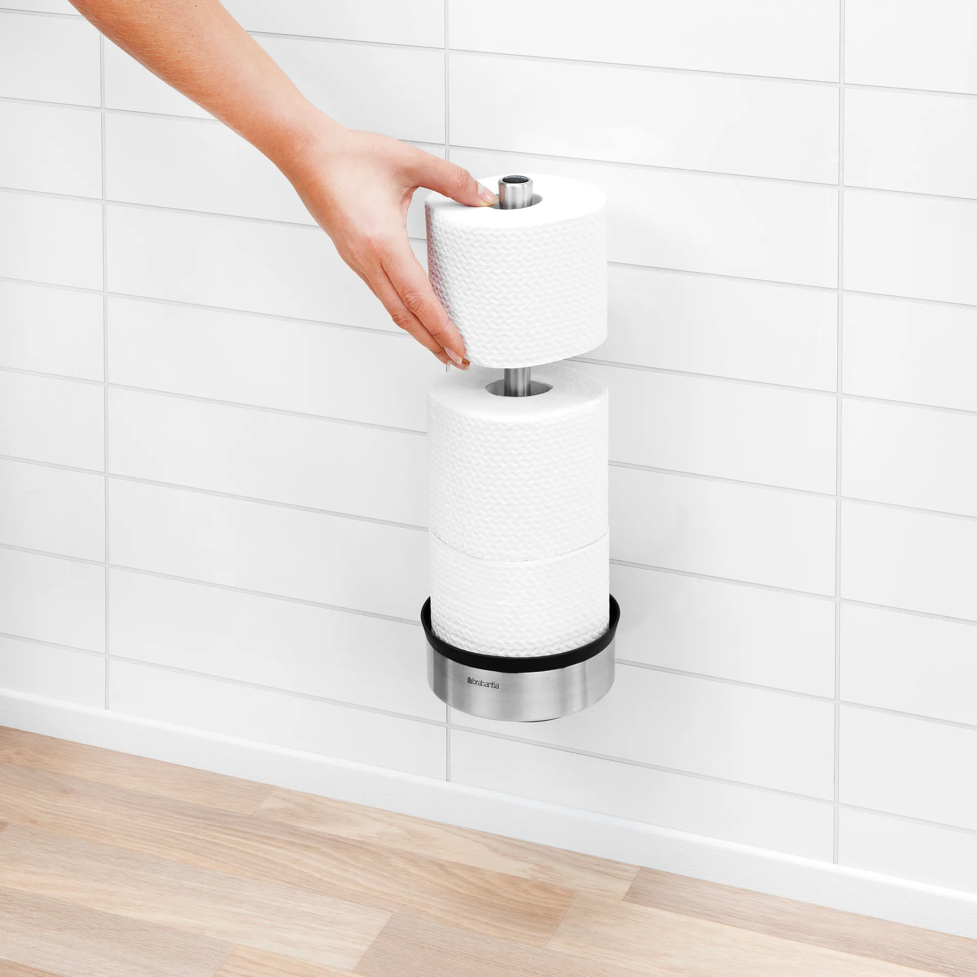 Dispenser di carta igienica per 3 rotoli Profile, acciaio opaco Brabantia