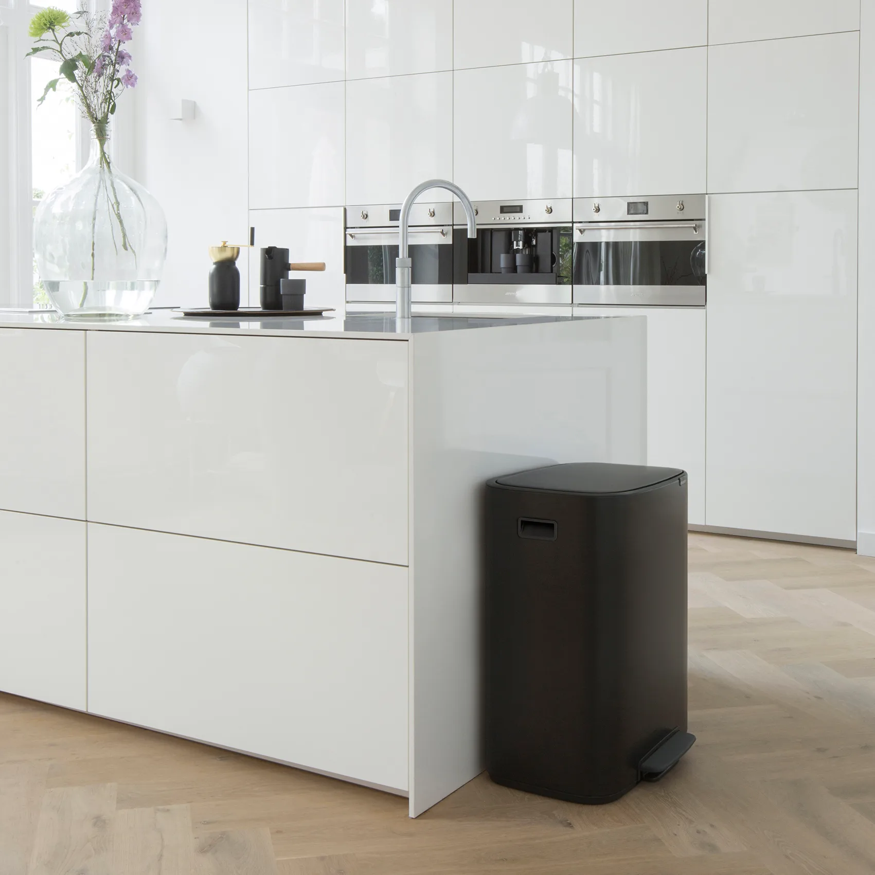 Pattumiera a pedale Bo 60 L, nero Brabantia