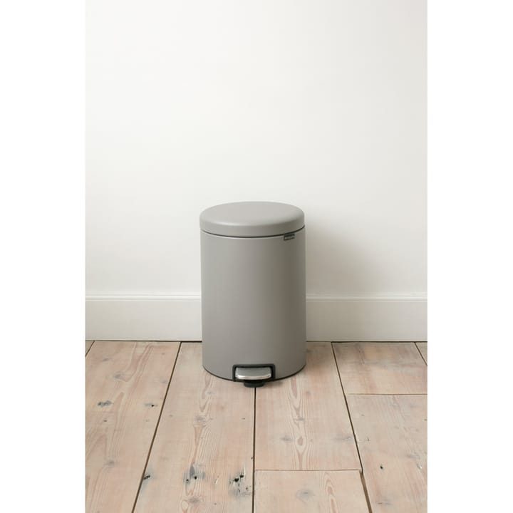 Pattumiera a pedale New Icon da 20 litri, Mineral concrete grey Brabantia