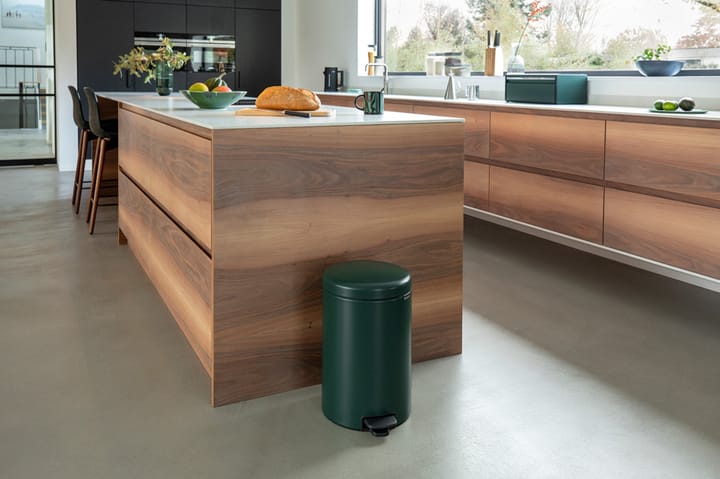 Pattumiera a pedale New Icon da 20 litri, Pine green Brabantia