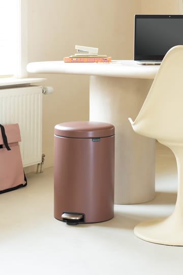 Pattumiera a pedale New Icon da 20 litri - Satin Taupe - Brabantia