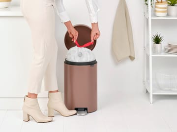 Pattumiera a pedale New Icon da 20 litri - Satin Taupe - Brabantia