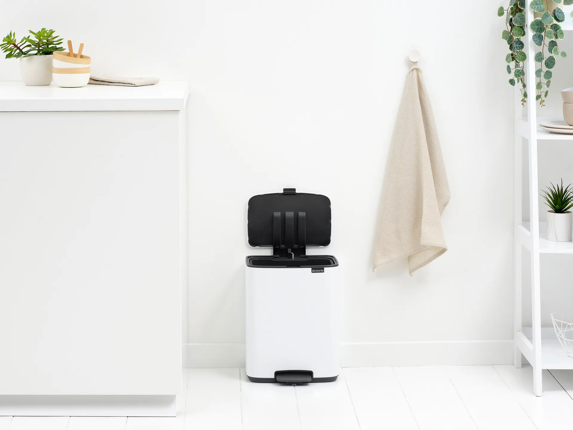 Pattumiera con pedale Bo 12 L, Bianco Brabantia