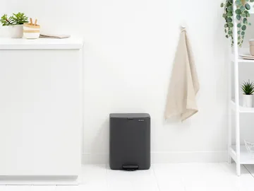 Pattumiera con pedale Bo 12 L - Mineral Infinite Grey - Brabantia