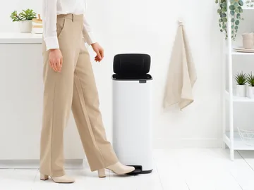 Pattumiera con pedale Bo 30 L - Bianco - Brabantia