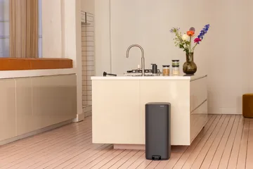 Pattumiera con pedale Bo 30 L - Mineral Infinite Grey - Brabantia