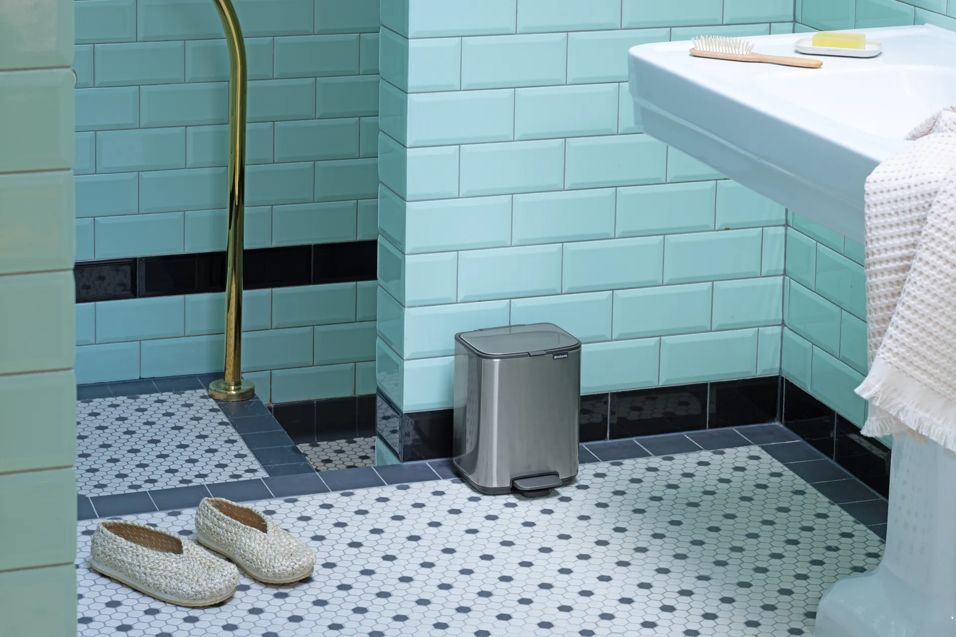 Pattumiera con pedale Bo 4 L, Acciaio opaco anti-impronte Brabantia