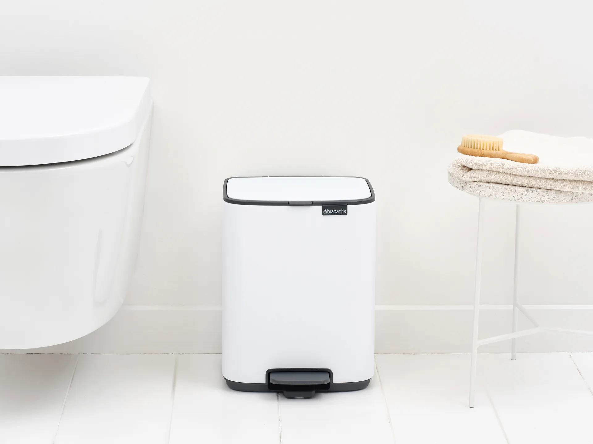 Pattumiera con pedale Bo 7 L, Bianco Brabantia