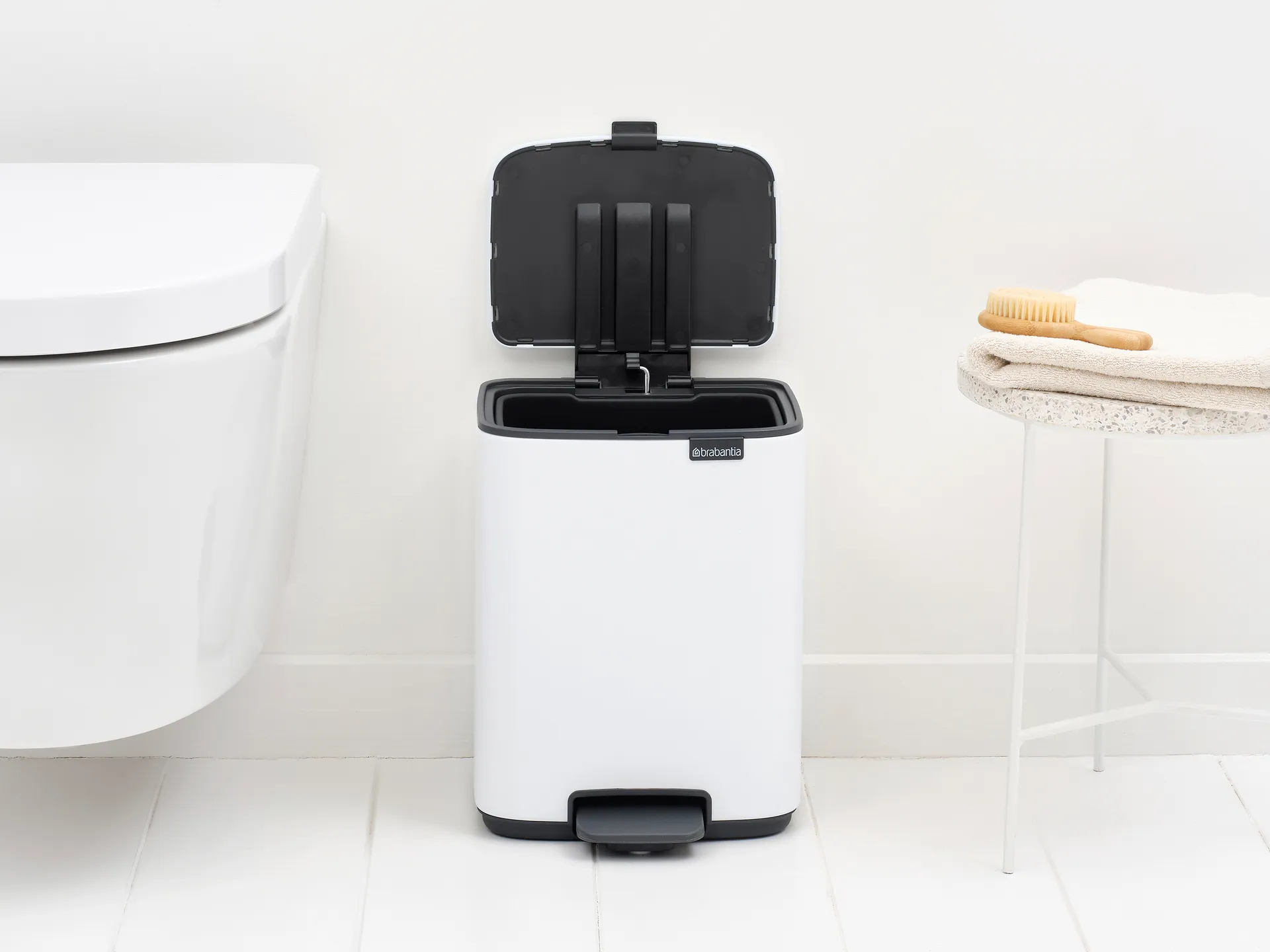 Pattumiera con pedale Bo 7 L, Bianco Brabantia