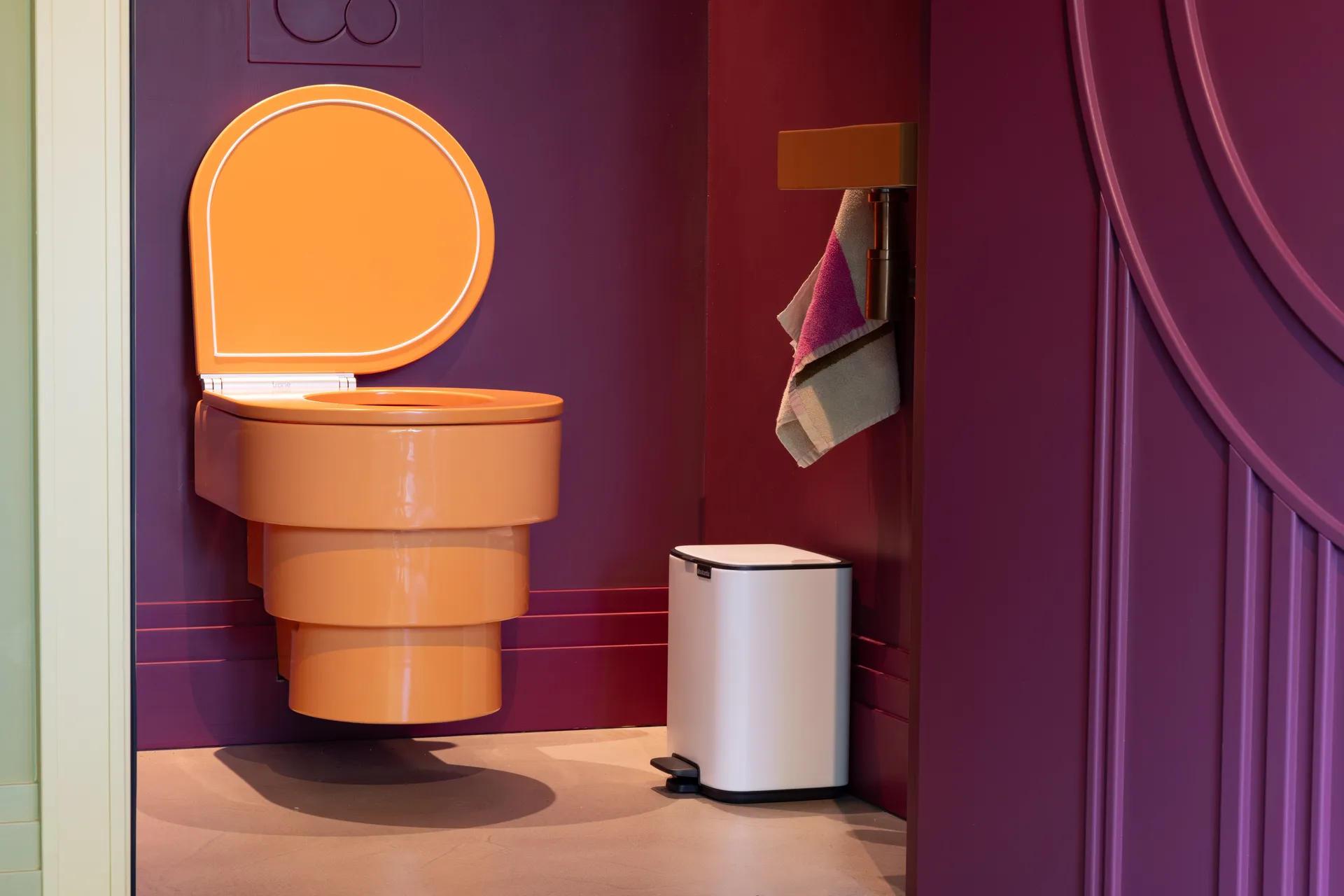 Pattumiera con pedale Bo 7 L, Bianco Brabantia