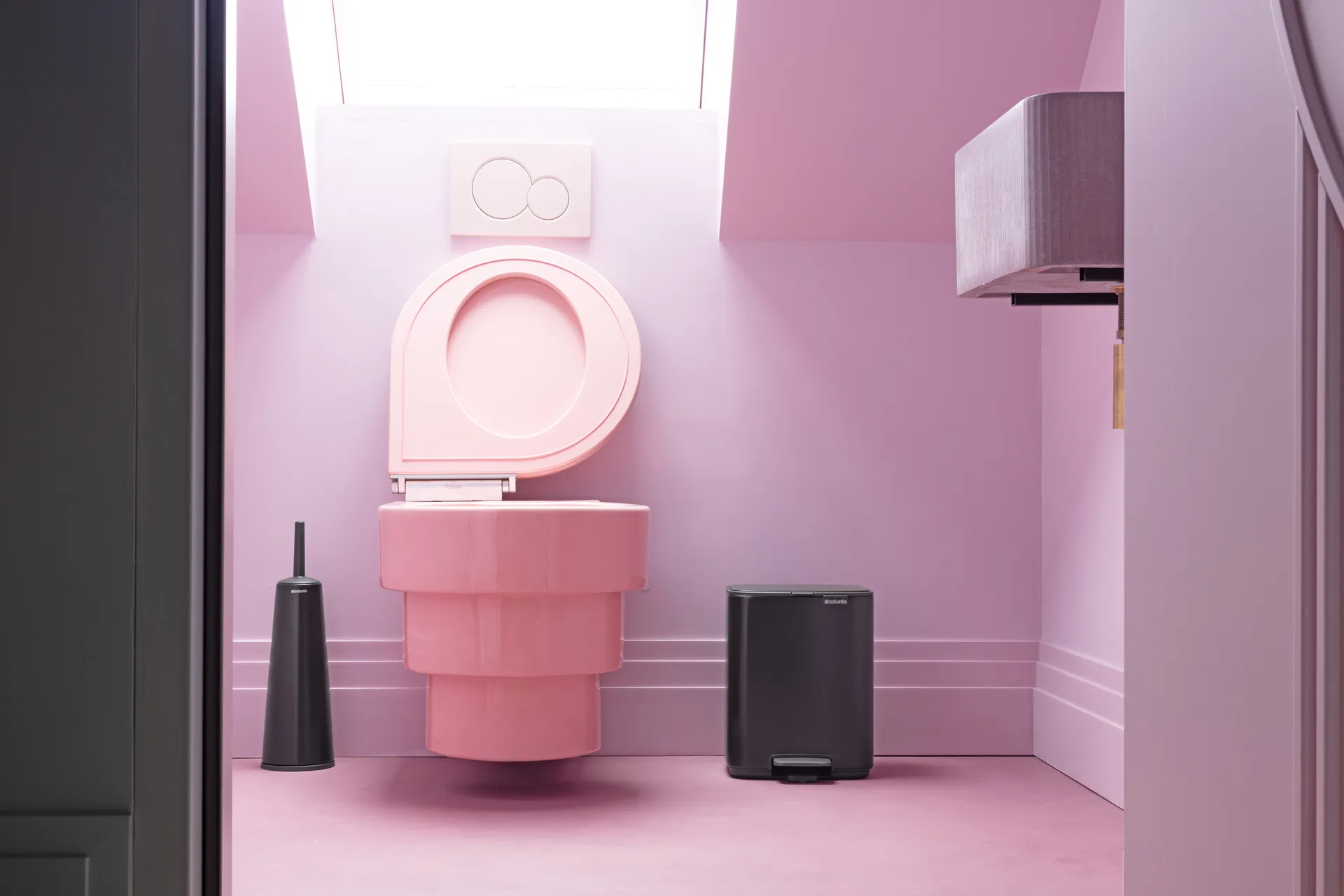 Pattumiera con pedale Bo 7 L, Nero opaco Brabantia