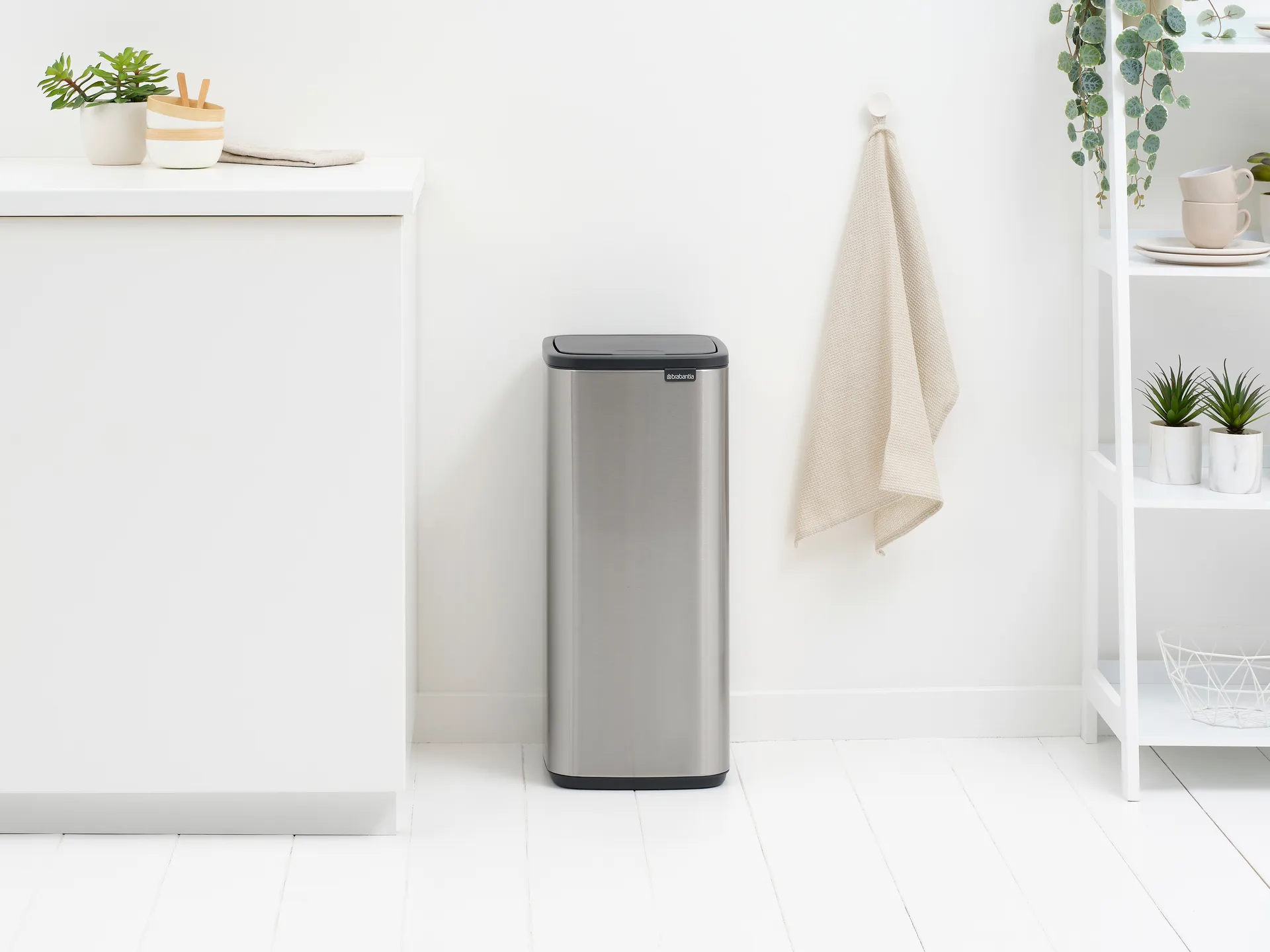 Pattumiera Touch Bo 30 L, Acciaio opaco anti-impronte Brabantia