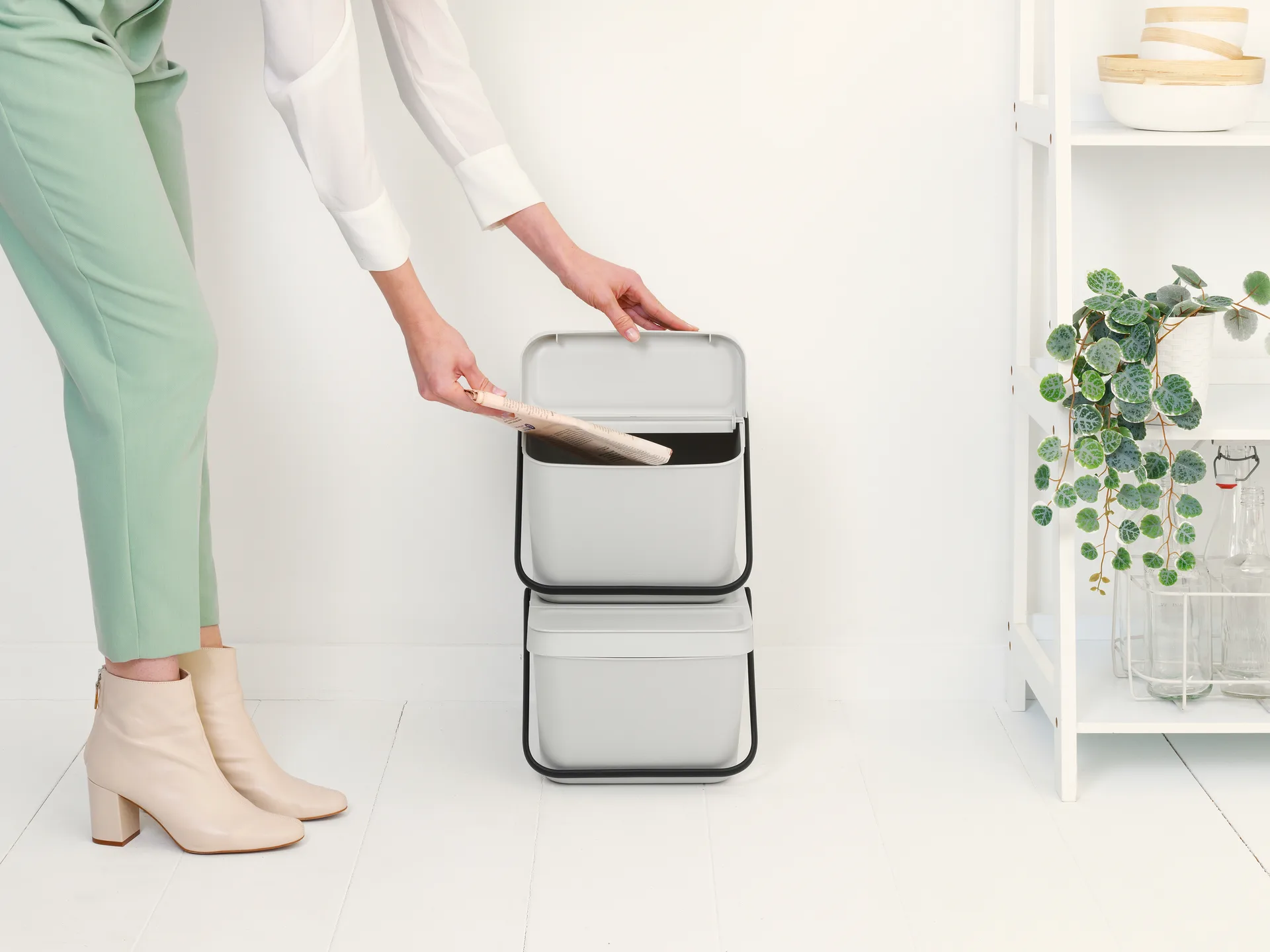 Secchio per rifiuti impilabile Sort & Go da 20 L, Grigio chiaro Brabantia