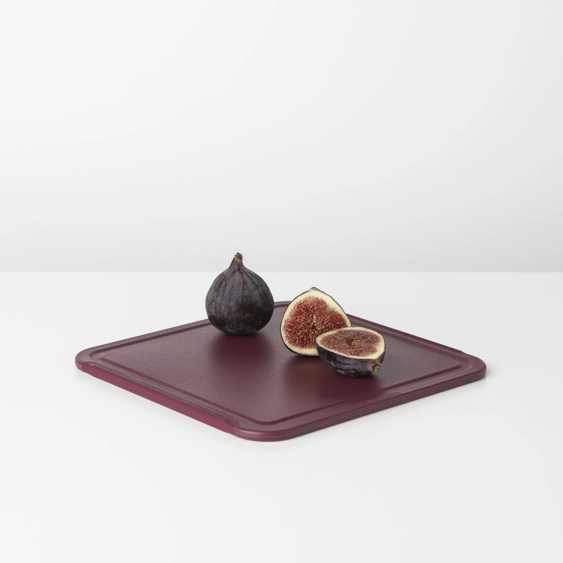 TASTY+ tagliere medio 25x25 cm, Aubergine red Brabantia