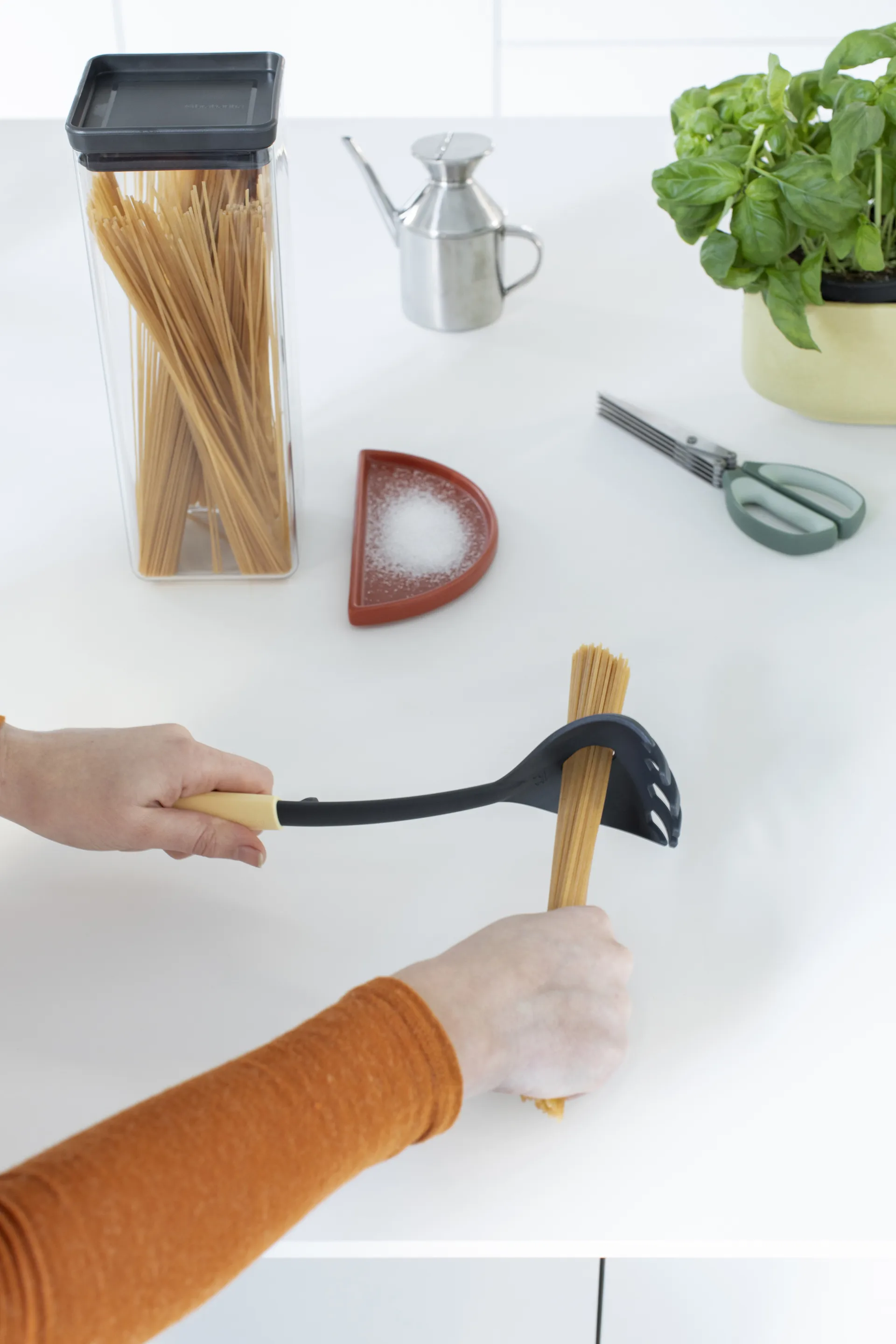 TASTY+ vasetto quadrato da 2,5 L, Grigio scuro Brabantia