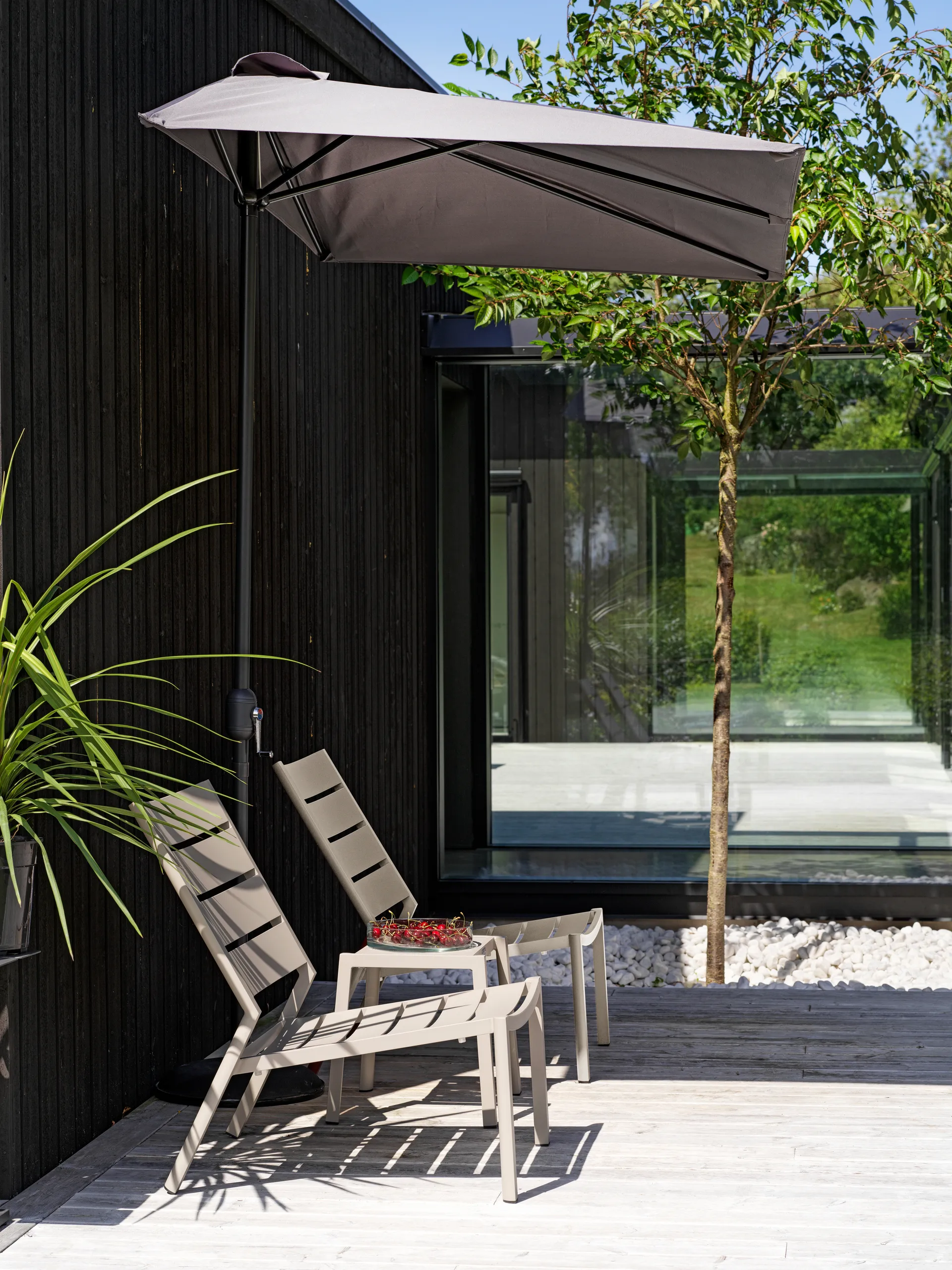 Poltrona lounge Delia, Anthracite Brafab