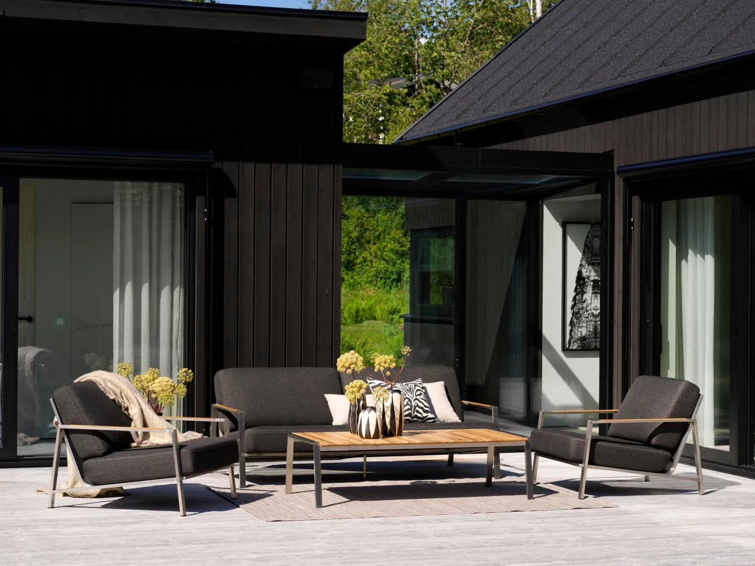 Poltrona Naos, Acciaio inox-nearly black Brafab