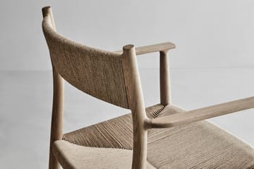 Sedia con braccioli Arv con seduta intessuta - Rovere oliato bianco, corda in carta - Brdr. Krüger