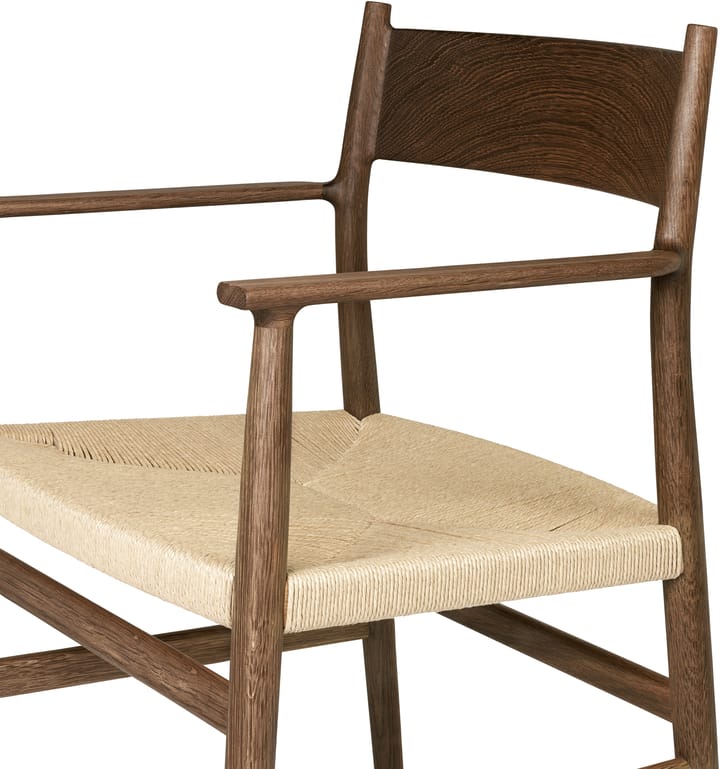 Sedia con braccioli Arv con seduta intessuta, Rovere oliato e affumicato, corda in carta Brdr. Krüger