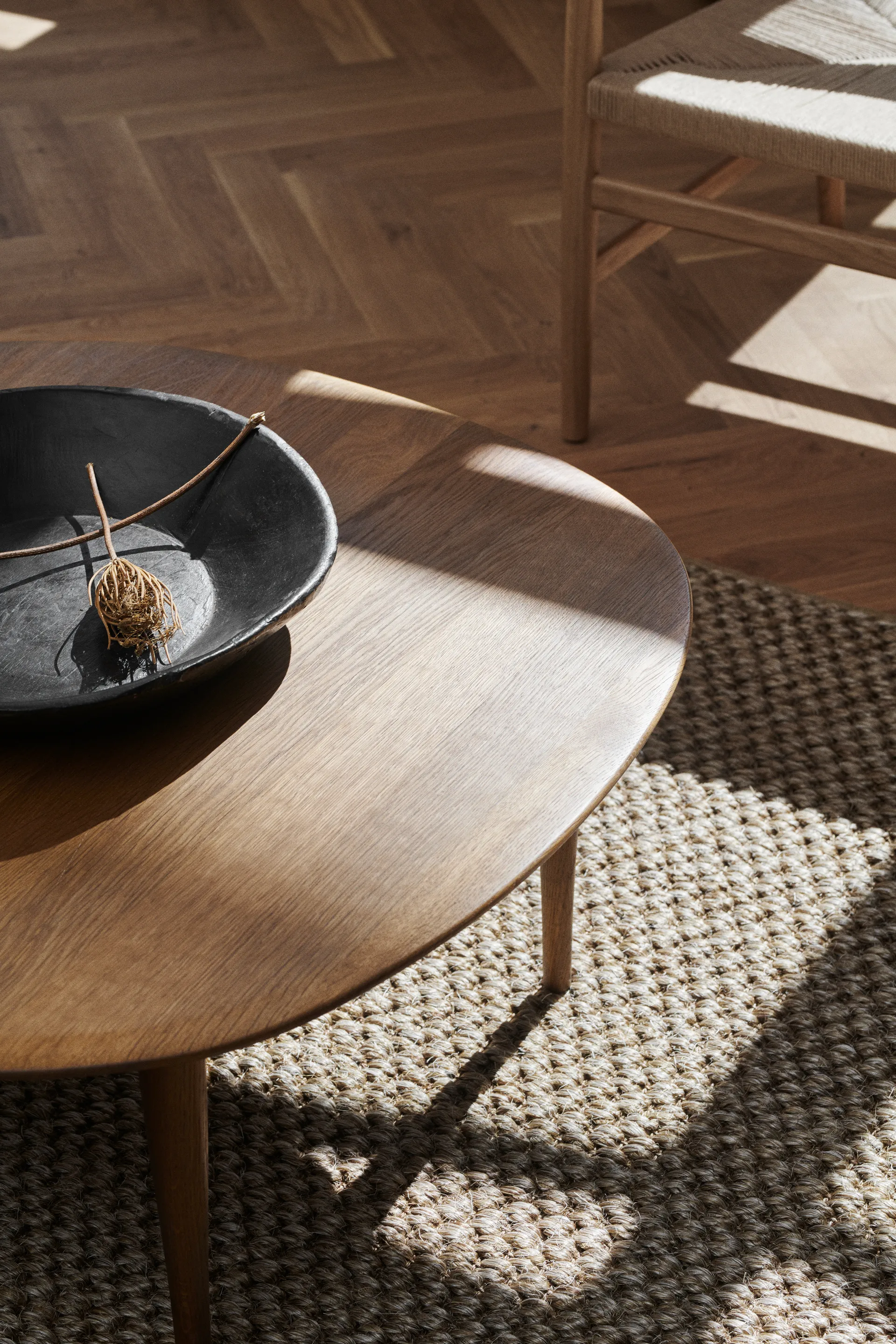 Tavolino Jari Ø 85 cm, Rovere oliato e affumicato Brdr. Krüger